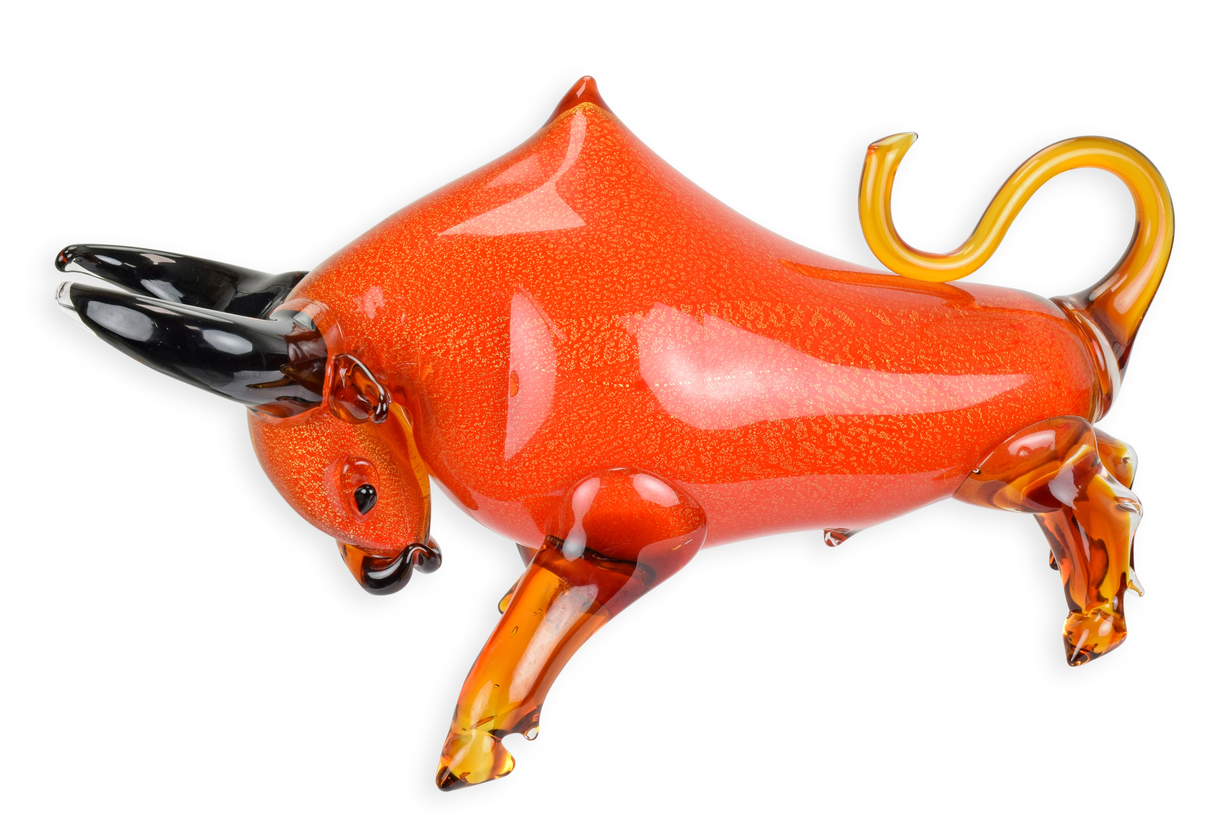 En glasfigur i murano-stil föreställande en tjur replik retro design dekoration