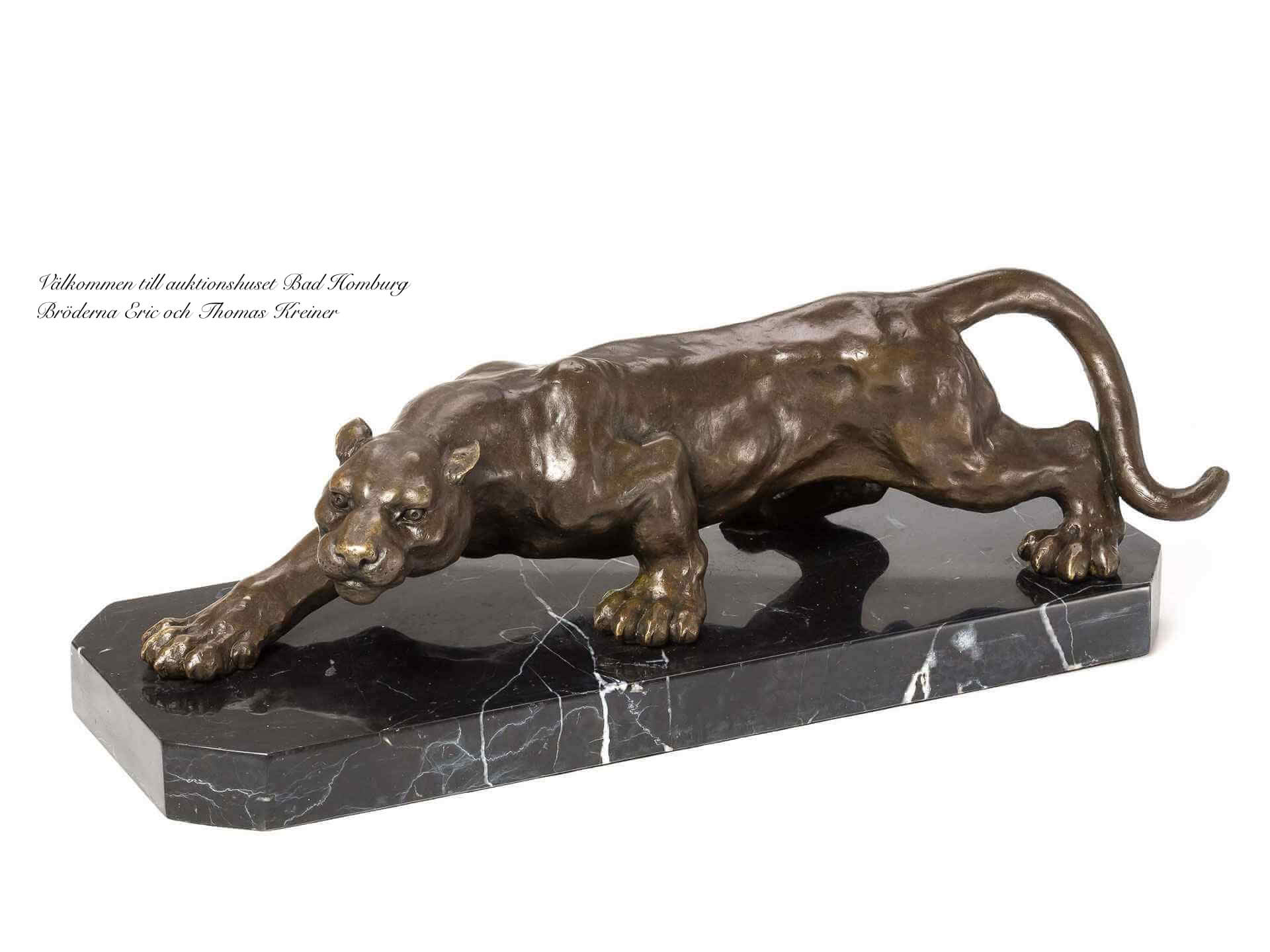 bronzefarbene panther, tischskulptur, steinplatte, maßeuneben, tierfigur